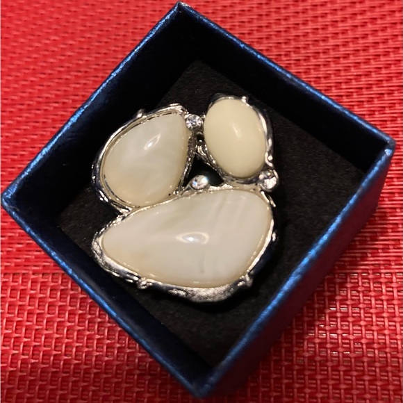 Silver Tone Ring With White Agate And Rhinestones - Picture 1 of 5